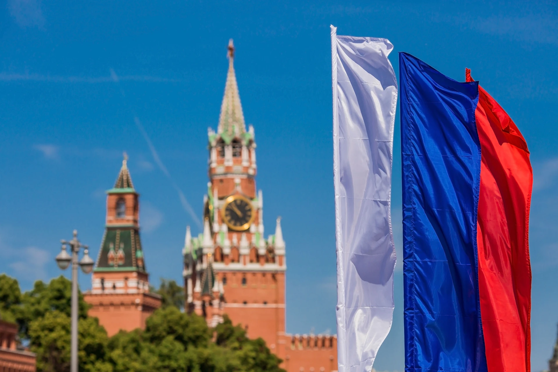Москва праща специален руски пратеник в САЩ? 