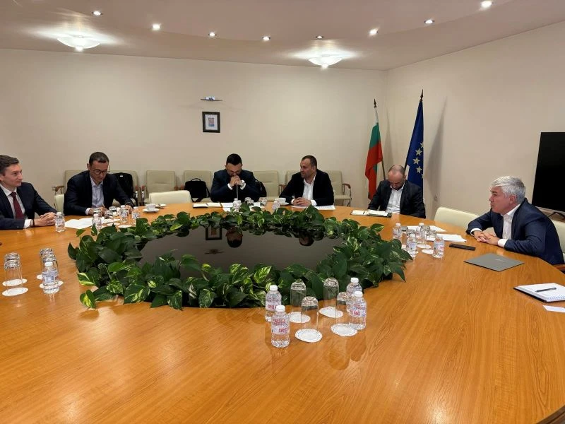 Министърът на енергетиката обяви ще спира ли парното в София