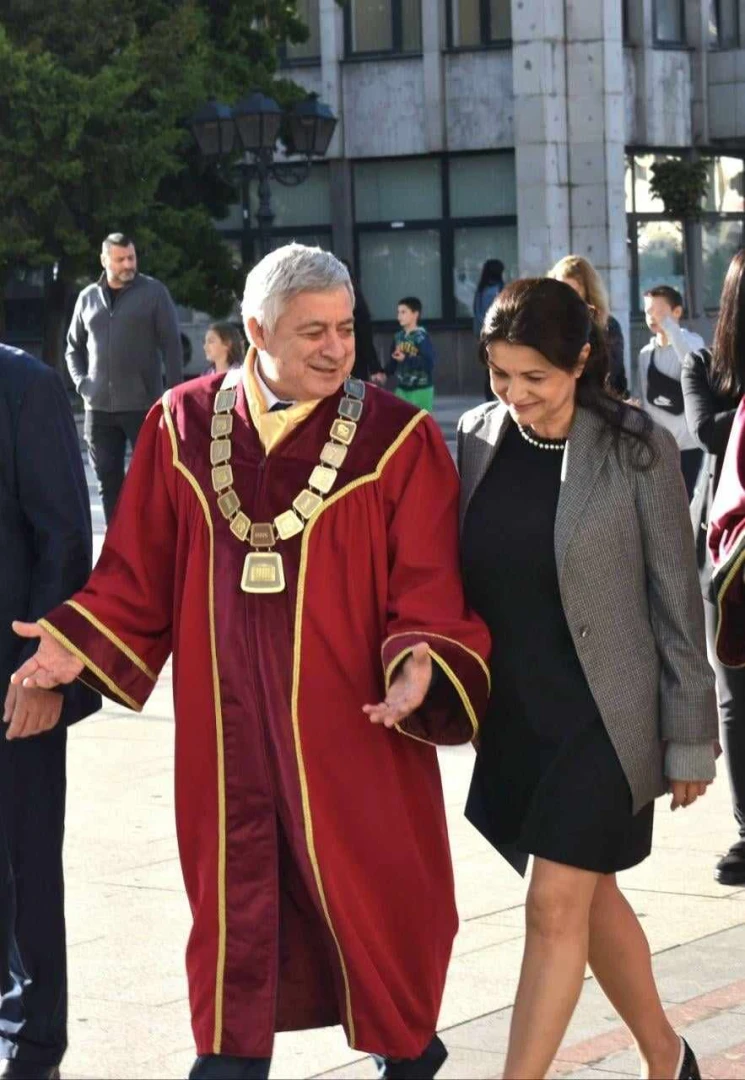 Росица Кирова: Бъдете взискателни към своите цели, към своите преподаватели, към местната власт и народните представители, но първо дайте всичко от себе си!
