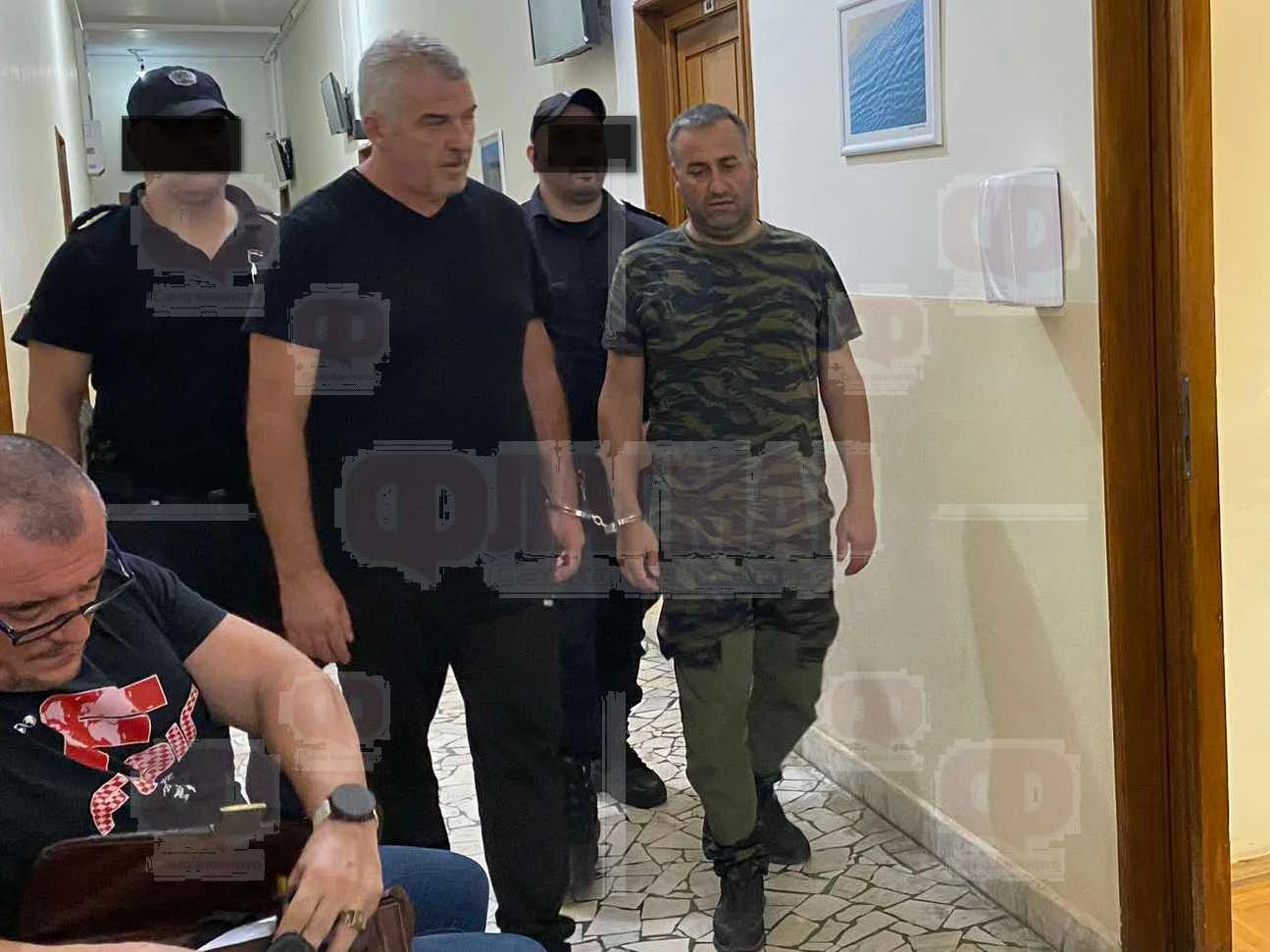 Ето ги хубавците Манол и Киро, източили 300 литра пропан-бутан от цистерна СНИМКА