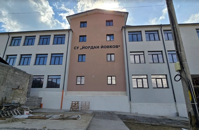 Страшен порноскандал гърми в наше училище 18+