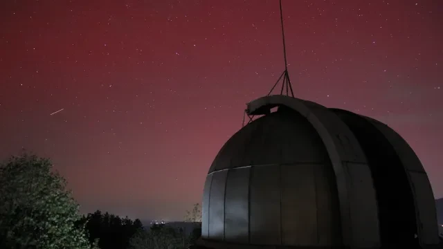 Важно! Задължително погледнете към небето днес в 19:40 часа СНИМКИ
