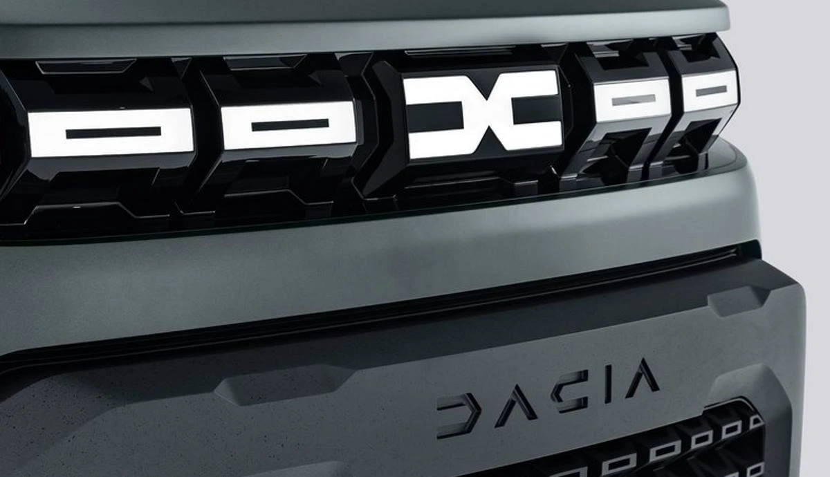 Какви са разликите между Dacia Bigster и Duster: СНИМКИ и подробности