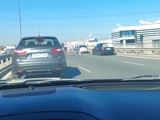 Стойте далеч от Околовръстното в София! Тапата е километрична, а много коли са... ВИДЕО