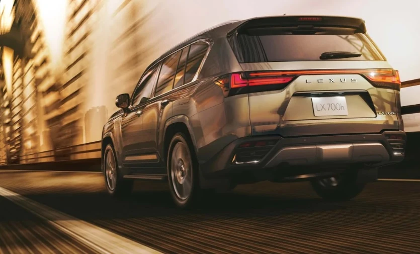 Lexus показа мощен премиум всъдеход с нисък разход на гориво СНИМКИ