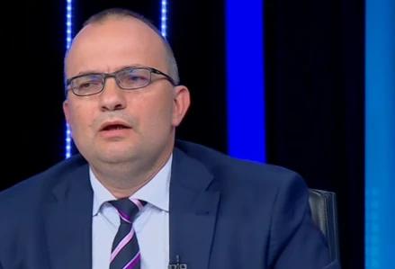 Напрежение в ефира: Култови депутати се сдъвкаха заради бъдещия премиер, намесиха хан Аспарух СНИМКИ