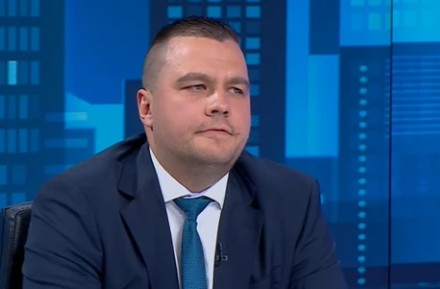 Напрежение в ефира: Култови депутати се сдъвкаха заради бъдещия премиер, намесиха хан Аспарух СНИМКИ