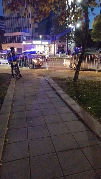 Зверско меле блокира София, кола влетя с бясна скорост на кръстовище и... СНИМКИ