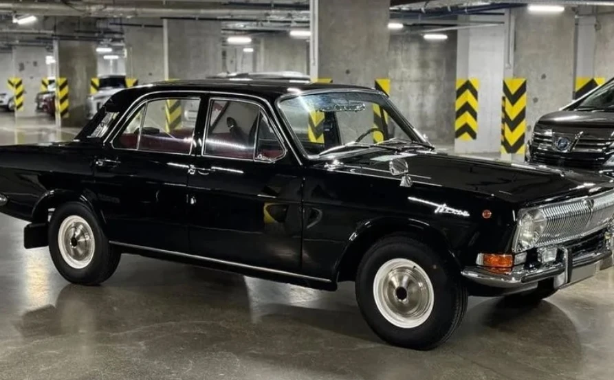 Продава се "догонваща" Волга с двигател V8, създадена специално за КГБ СНИМКИ