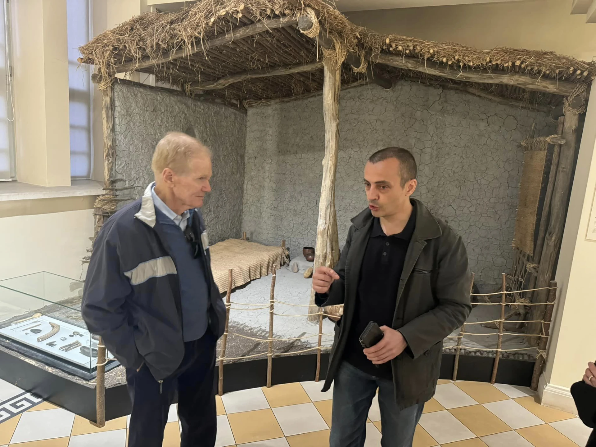 Директорът на НАСА разгледа София, ето кой го разведе СНИМКИ