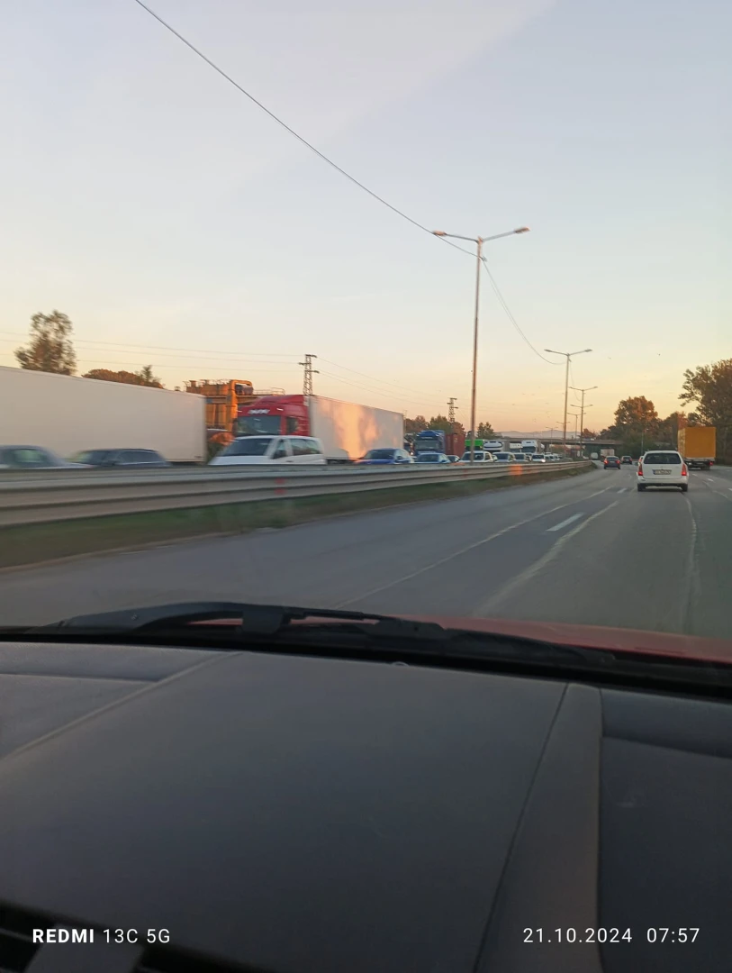 Войната в София не спира! Потресаващи СНИМКИ