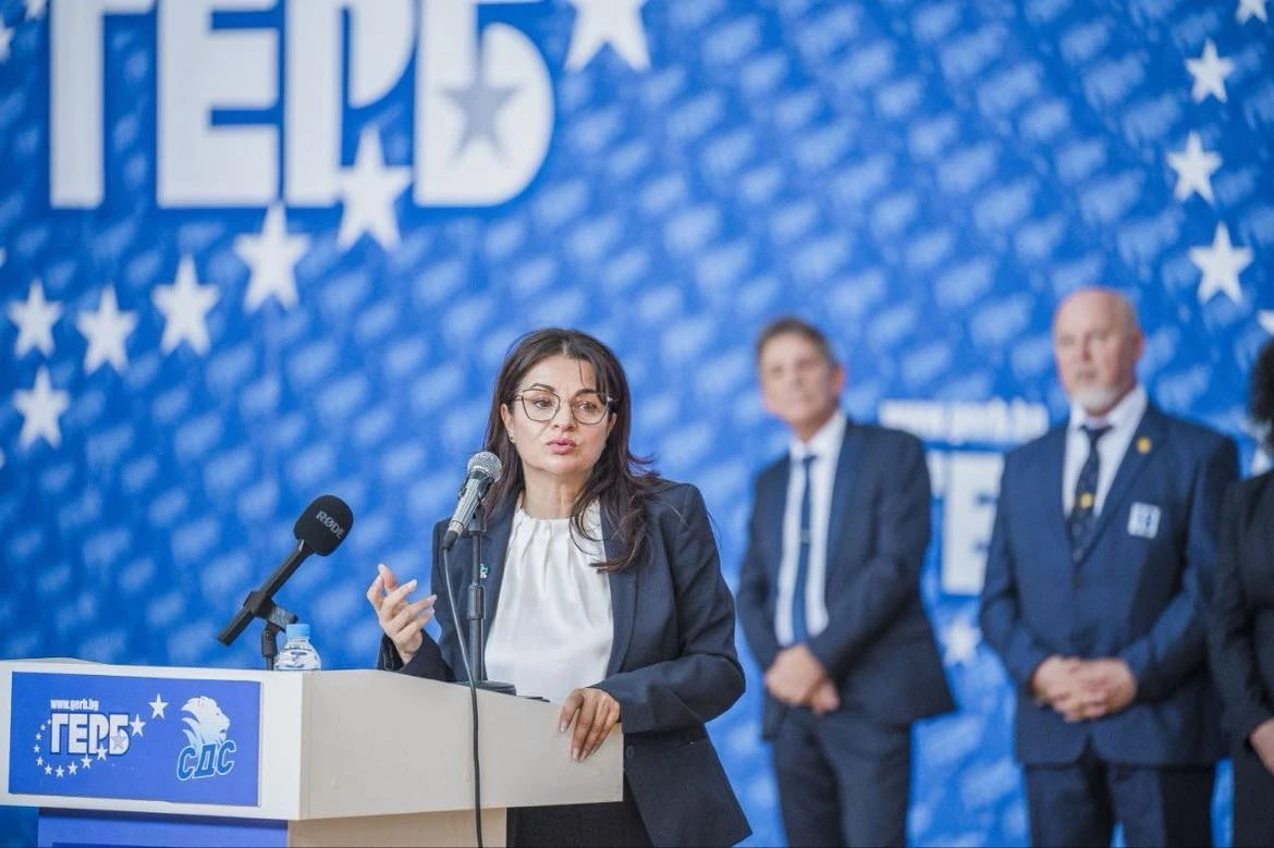 Росица Кирова зове: Гласувайте масово! Да сме много много повече на изборите в неделя!