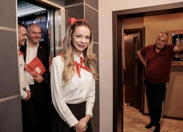 Млади пиорнерчета протегнаха ръка към отлъчени членове на БСП