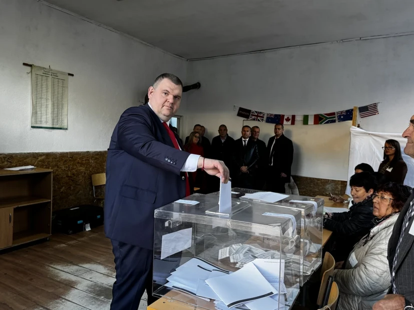 Социолог: Възможно е ДПС-Ново начало да продължи да увеличава разликата