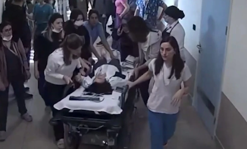 Жена нападна с ножица и чайник детска лекарка в Истанбул ВИДЕО 18+