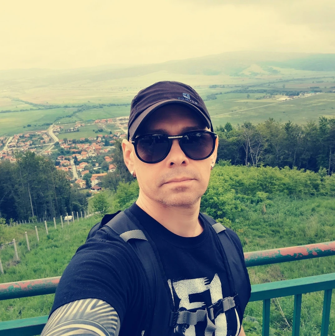 Помогнете! Млад мъж изчезна в деня на изборите, близките му обърнаха всичко СНИМКИ