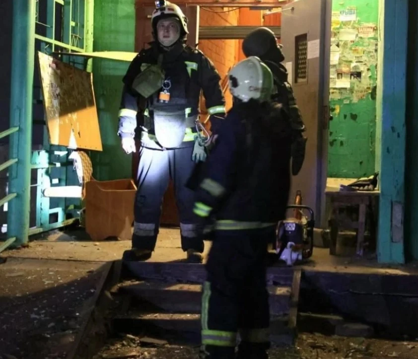 Управляема бомба удари Харков, ПВО отблъсква нападение срещу Киев СНИМКИ