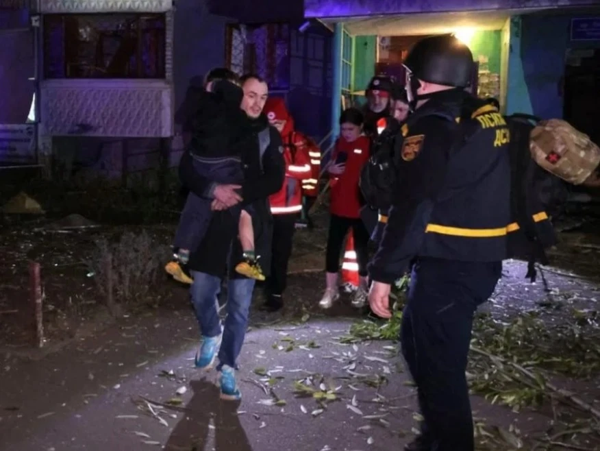 Управляема бомба удари Харков, ПВО отблъсква нападение срещу Киев СНИМКИ