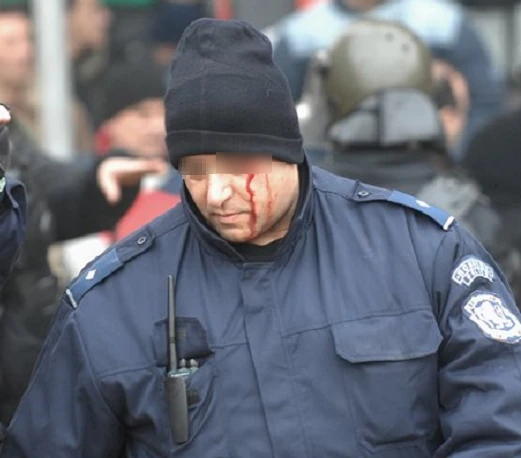 Яко меле в наше РПУ, свидетели млатиха полицаи