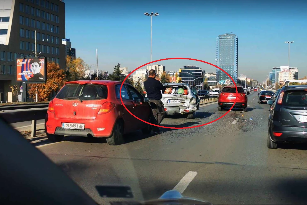 Само в БЛИЦ! Извънредна ситуация на бул. "Цариградско шосе" в София СНИМКИ