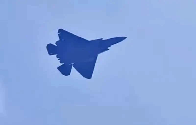 Китай показа изтребителя J-35A "Air Blade", който бил по-добър от F-35 