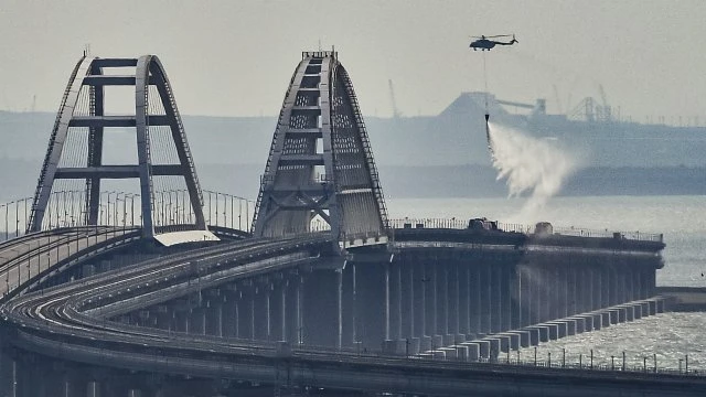 Украински генерал издаде какви ги върши из Черно море руска подводница, въоръжена с ракети „Калибър“