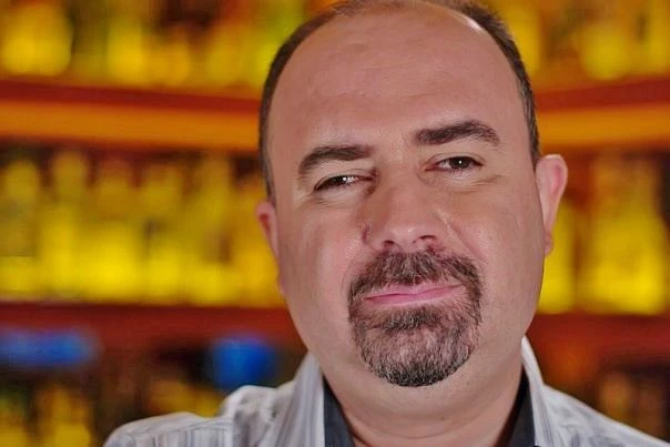 Орхан Мурад с ново гадже, 2 пъти по-младо е от него СНИМКИ