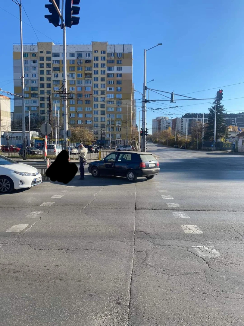 Блъснаха дете на голямо кръстовище в София СНИМКИ