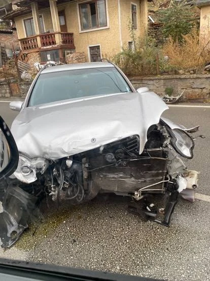 Извънредна ситуация под Царевец в Търново, целият път е... СНИМКИ