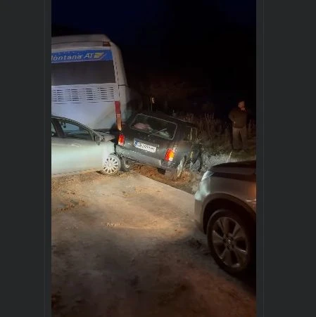 На Петрохан е страшно! Адска верижна катастрофа спря всичко 
