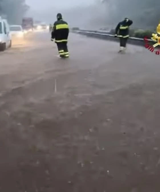 Апокалипсисът дойде и в Италия, водата погълна цял голям град СНИМКИ/ВИДЕО 18+ 