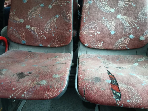 Такава потресаваща гледка в градския транспорт не сте виждали СНИМКА 