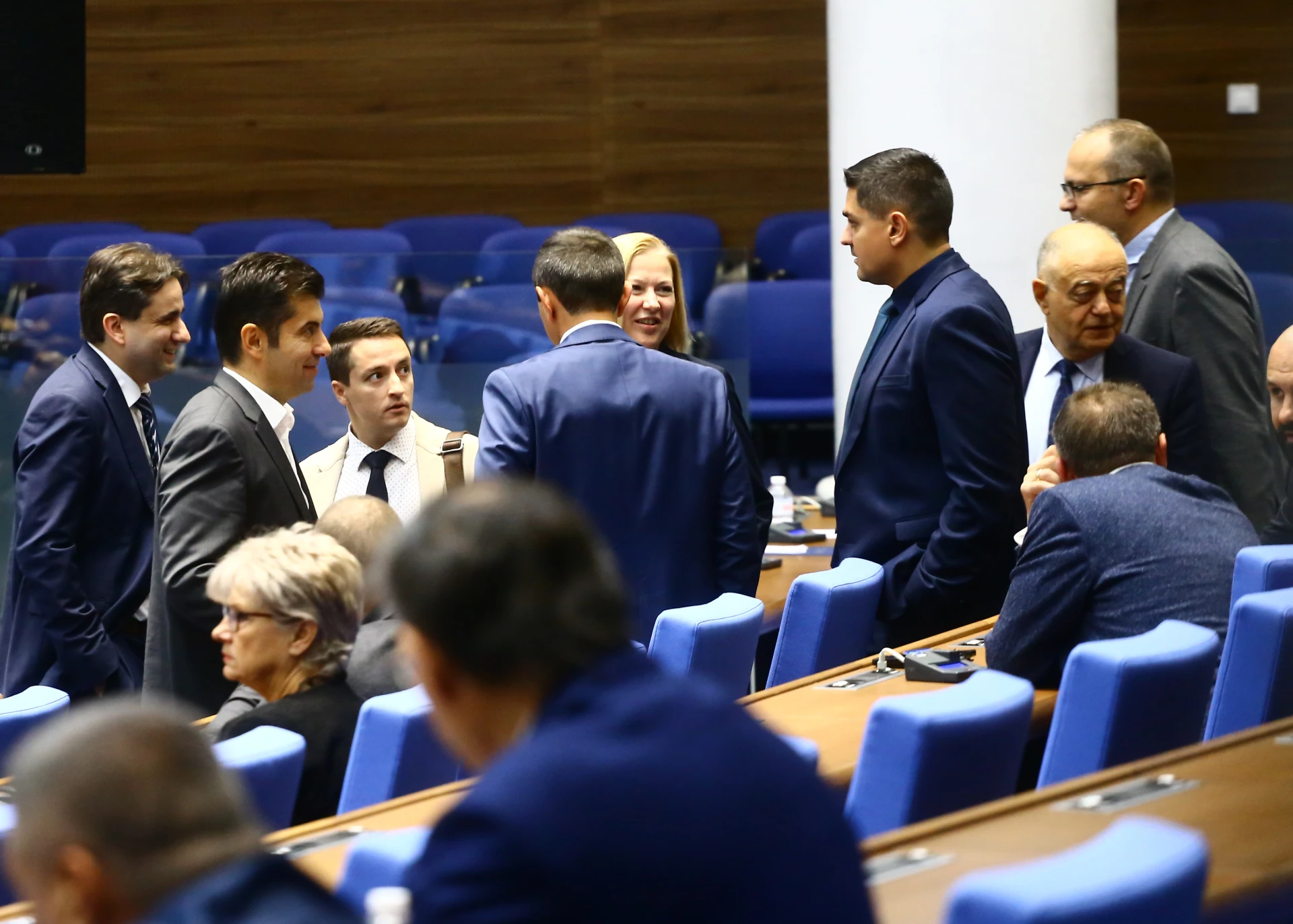 Криза тресе ПП-ДБ, този отчаян ход осветли картите им