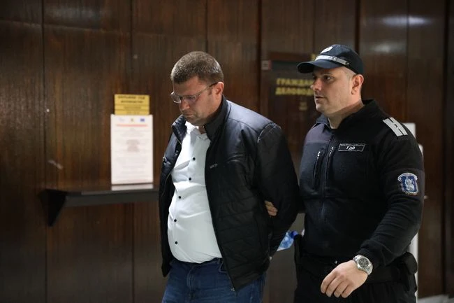 Реши се съдбата на полицаите от Петрич, обвинени в участие в ОПГ 