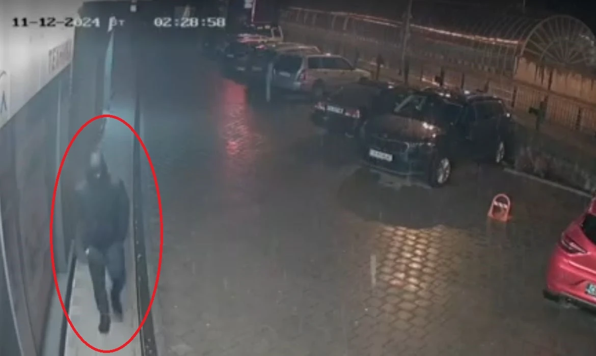 Столичани на тръни заради този мистериозен мъж! ВИДЕО