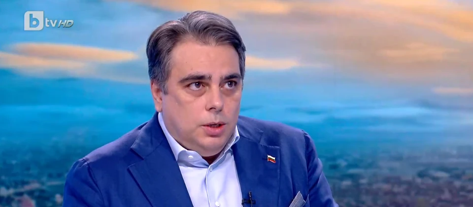 Асен Василев трепери! Оплете се като пиле в кълчища заради разкритията на Петя Банкова за грабежа в митниците