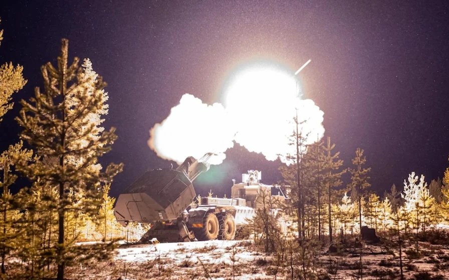 Британската армия използва САУ Archer близо до руската граница СНИМКИ