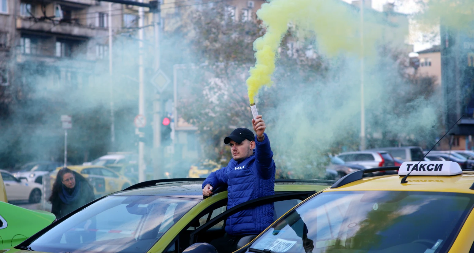 България е под жълта блокада, на празниците може да стане още по-страшно! СНИМКИ