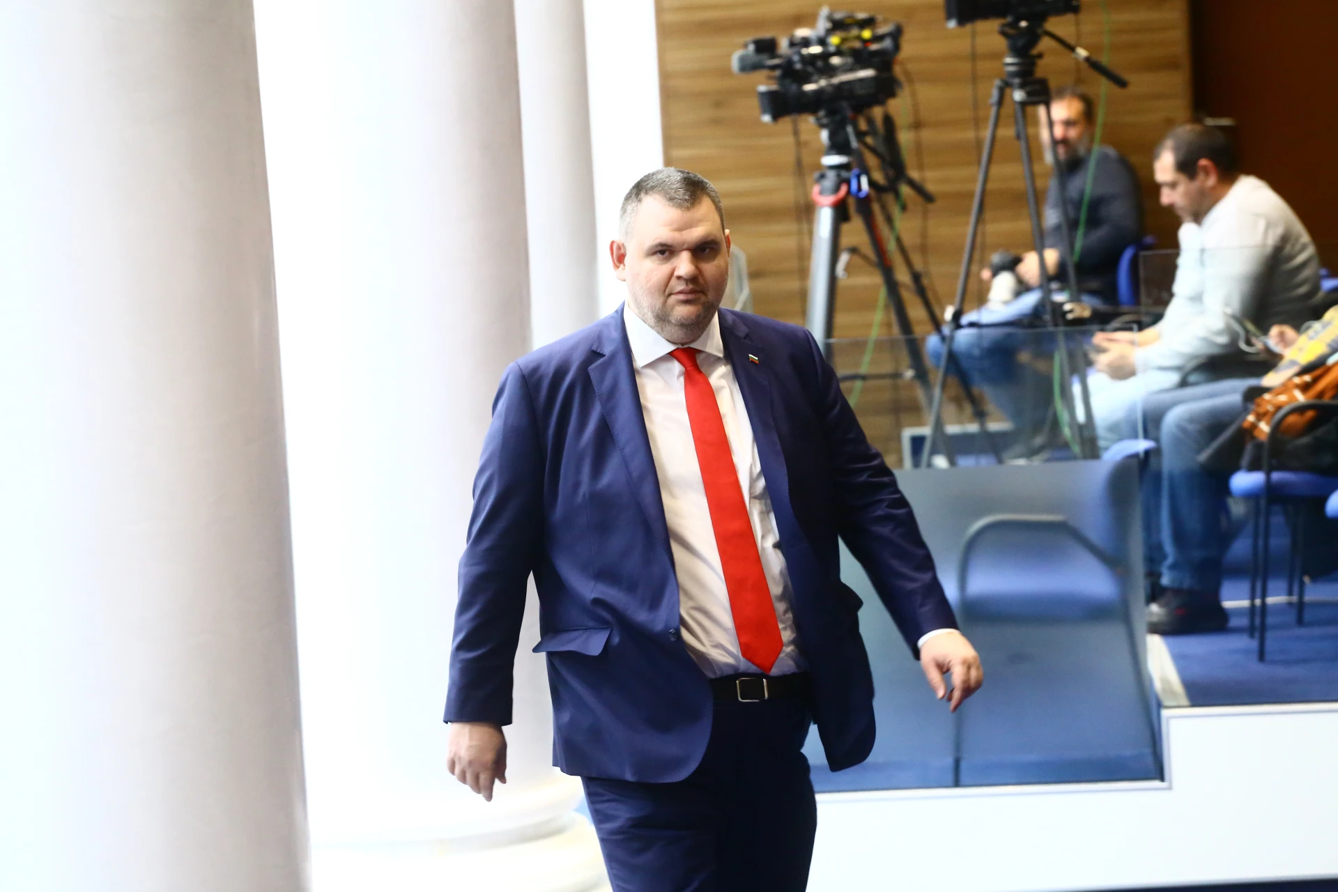 Пеевски: Петков, Василев и компания се молят и лежат пред самовара на Костадинов БЛИЦ Live