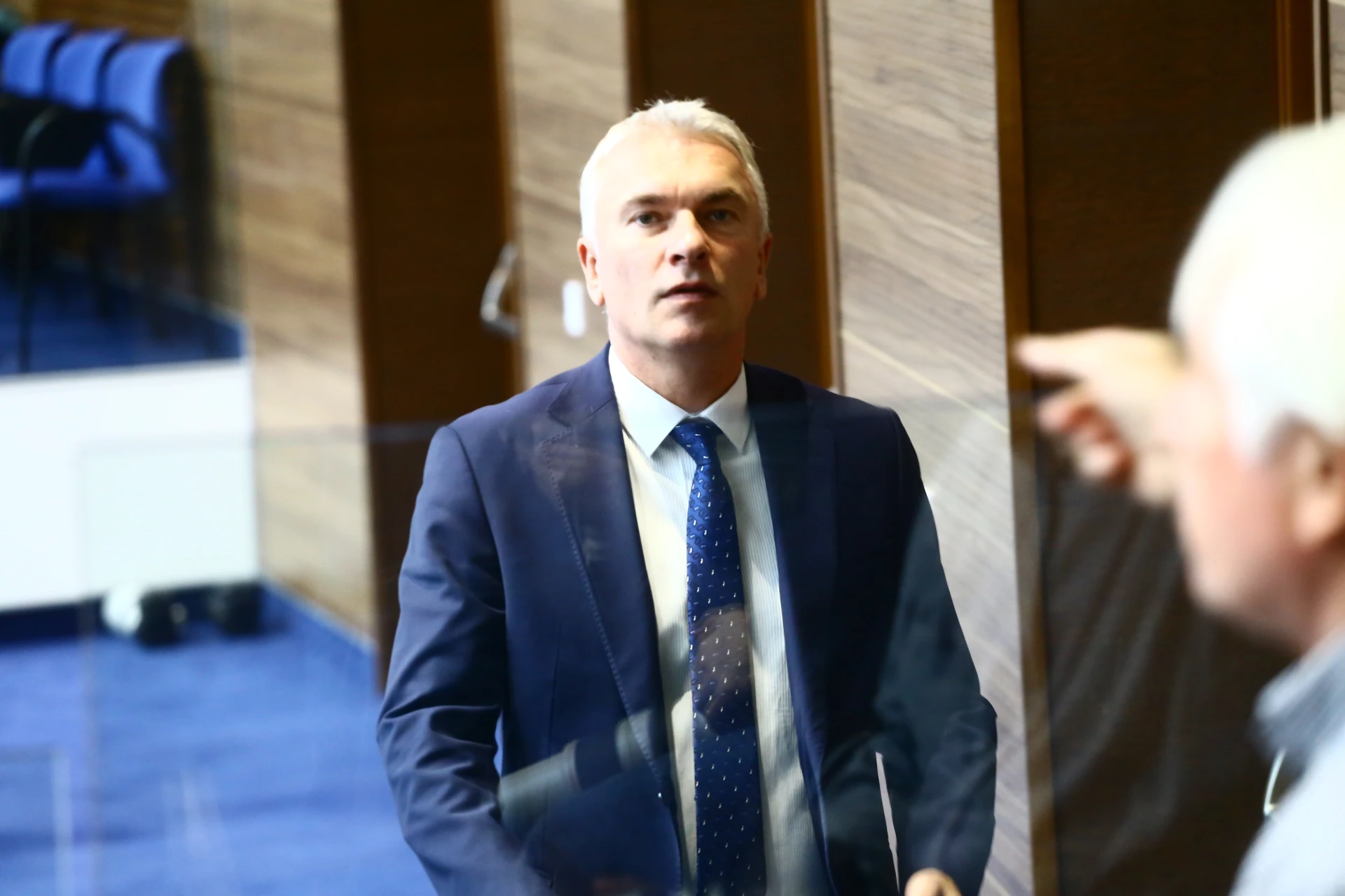 На дерибеите им се стъжни, Сарафов с ключов ход