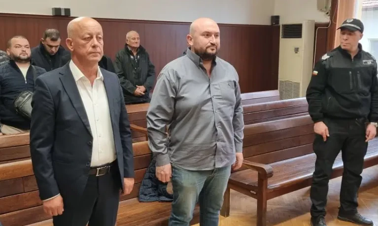 Хората на Доган наглеят в съда въпреки лекото решение
