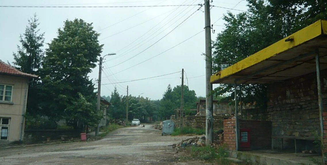 Хората бягат от наше село, продават имотите на безценица
