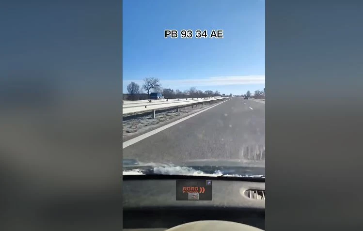 Майко мила! Всички цъкат с език какво направи този шофьор на АМ "Тракия" ВИДЕО