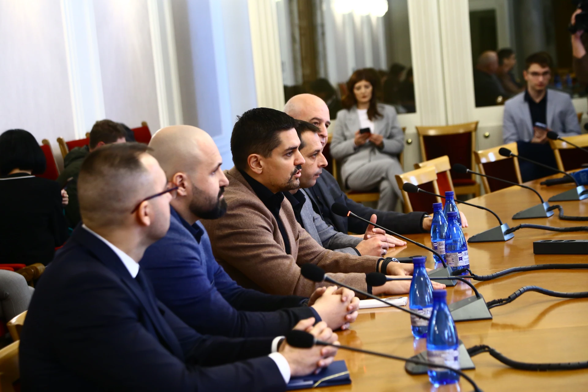 Скандал: БСП удари на камък, получи шамар от Кирил Петков и Слави Трифонов