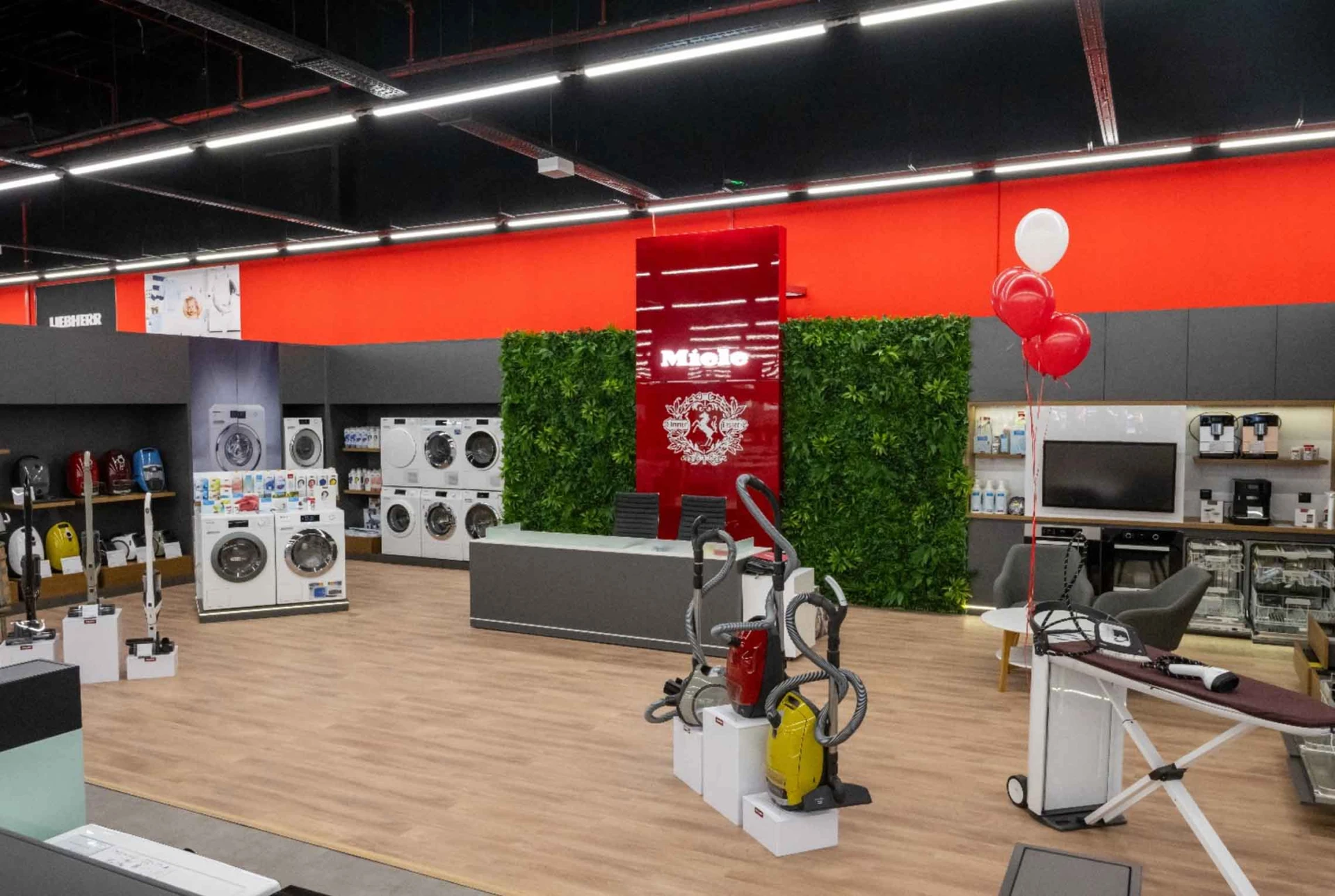 Техномаркет и Lidl в PARKMAXX Пловдив: Удобно пазаруване и страхотни предложения за Коледа