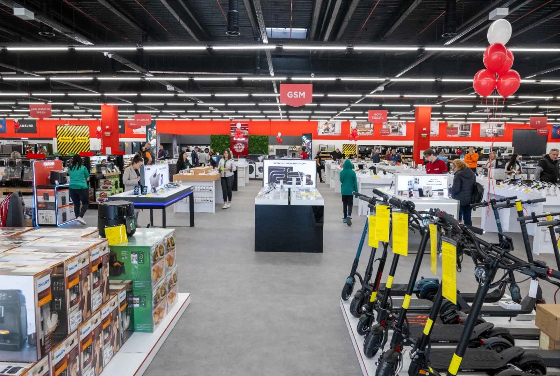 Техномаркет и Lidl в PARKMAXX Пловдив: Удобно пазаруване и страхотни предложения за Коледа