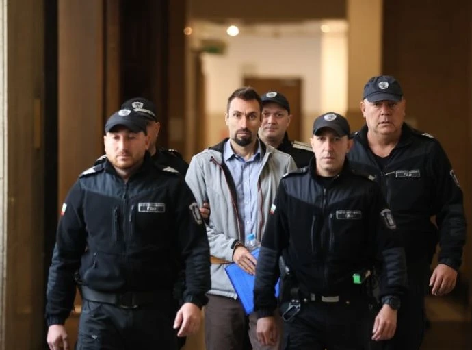 Орлин и баща му искат преразглеждане на присъдата за жестокото убийство на Евгения