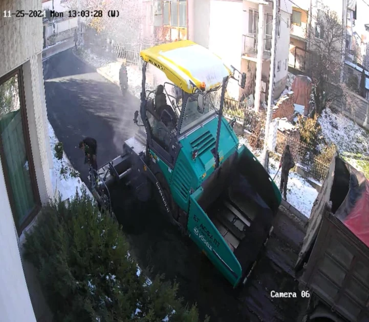 Нямаме равни: В безбожно скъп квартал на София асфалтират сняг СНИМКИ