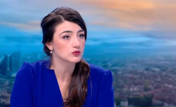 Лена Бориславова избяга от най-горещия въпрос, посипа си главата с пепел заради Живко Коцев