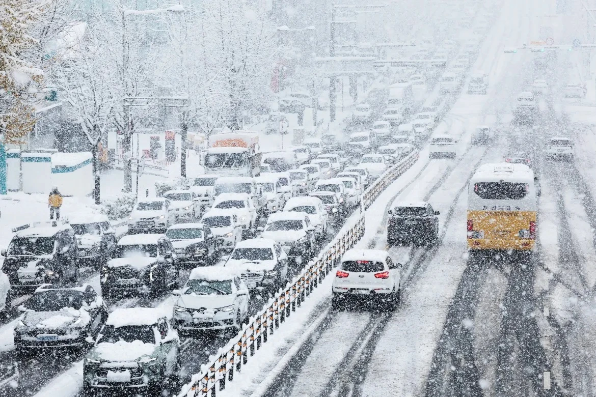 Шаш и паника сред местните: Такова чудо не се бе случвало близо 120 години в този град ВИДЕО